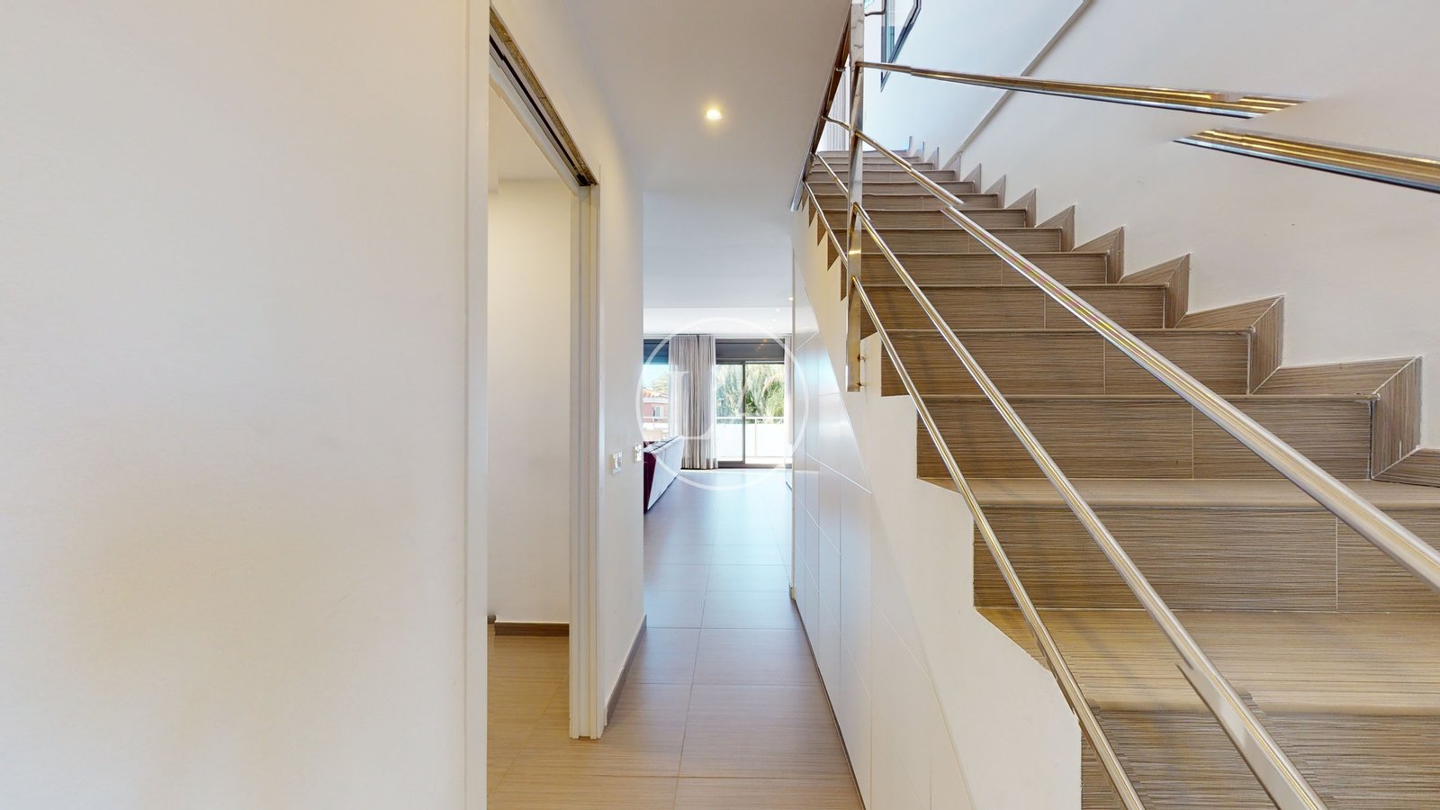 Chalet independiente con piscina Cambrils entrada