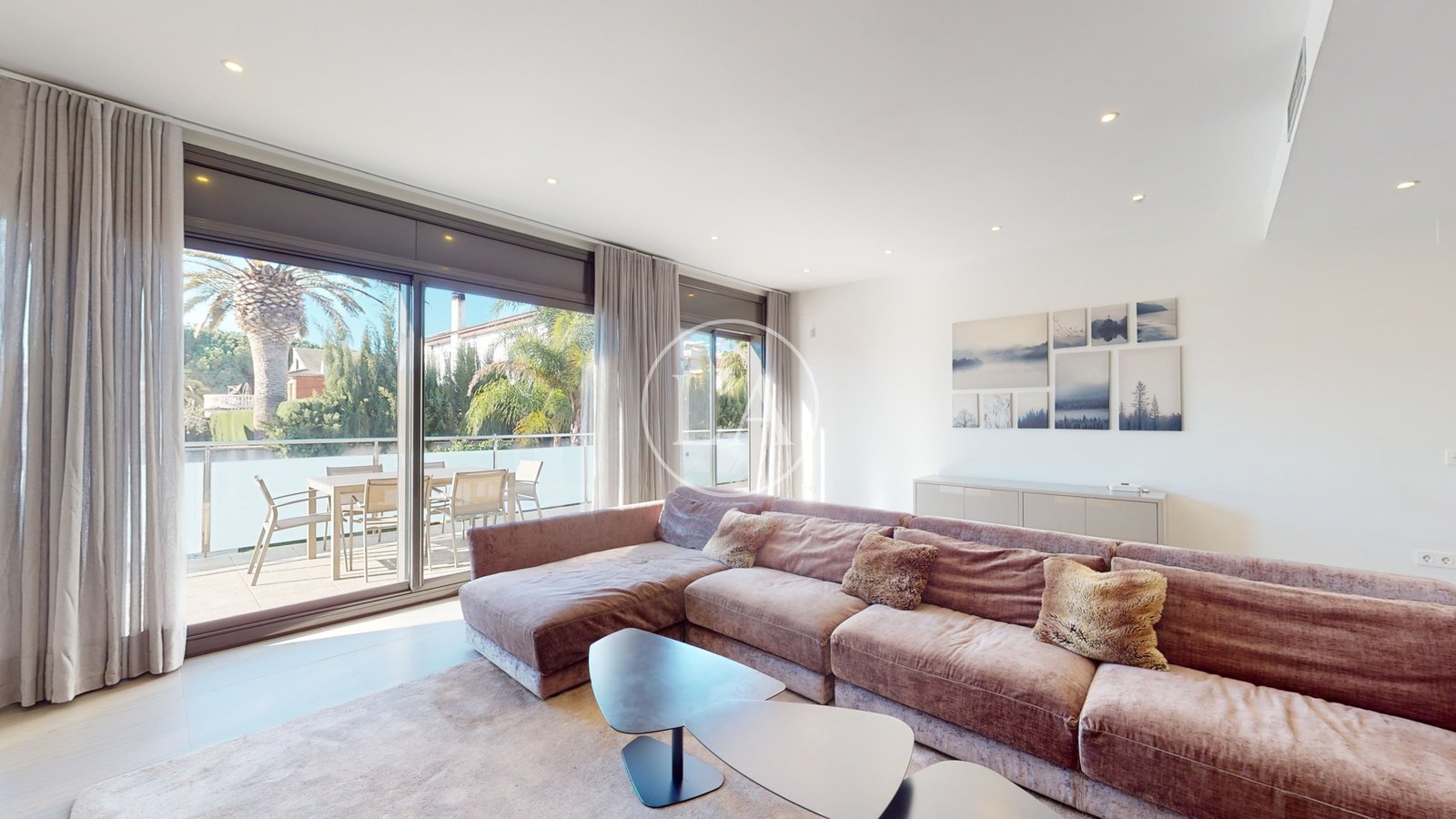 Chalet independiente con piscina Cambrils sofá