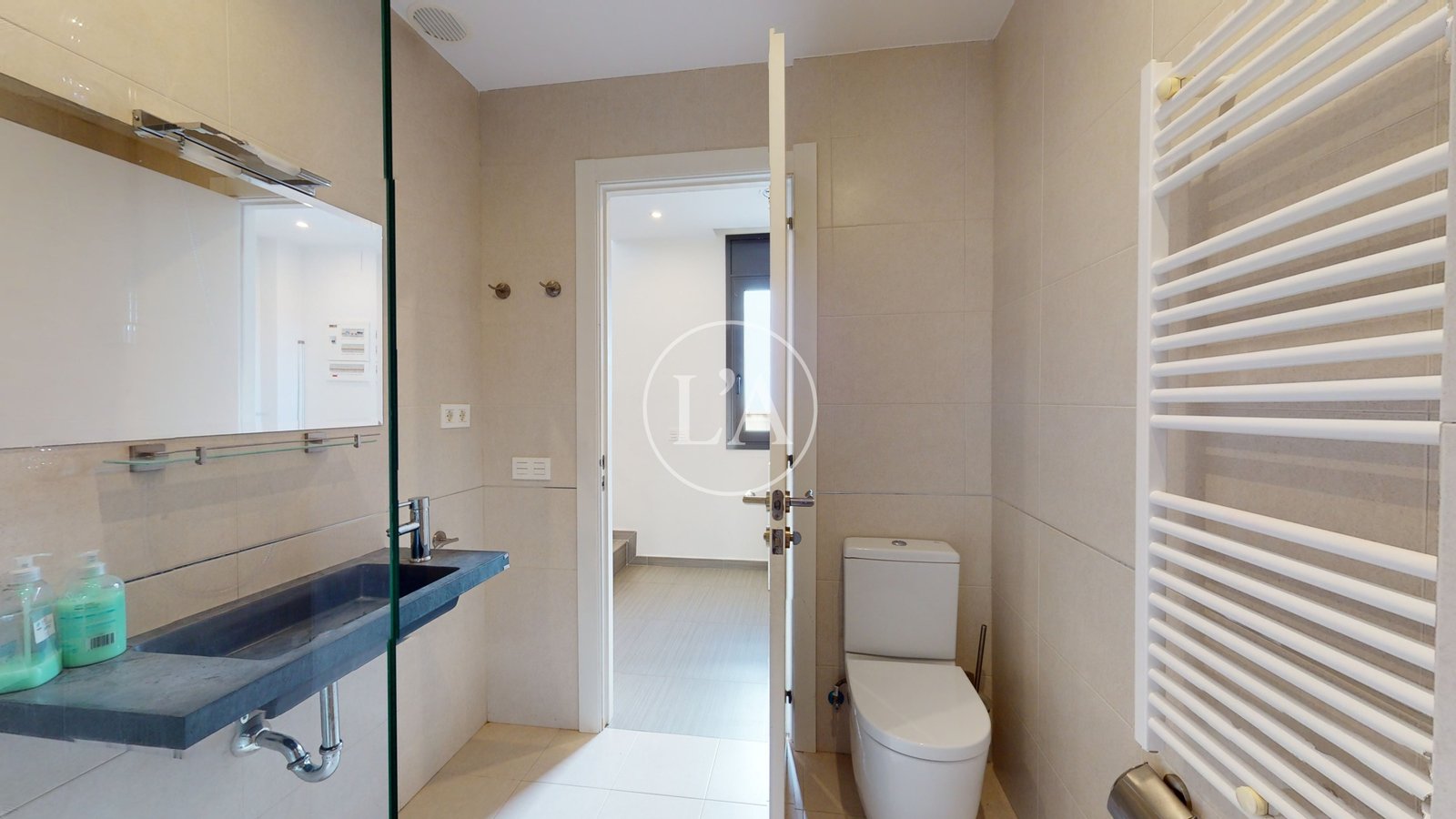 Chalet independiente con piscina Cambrils baño cortesía
