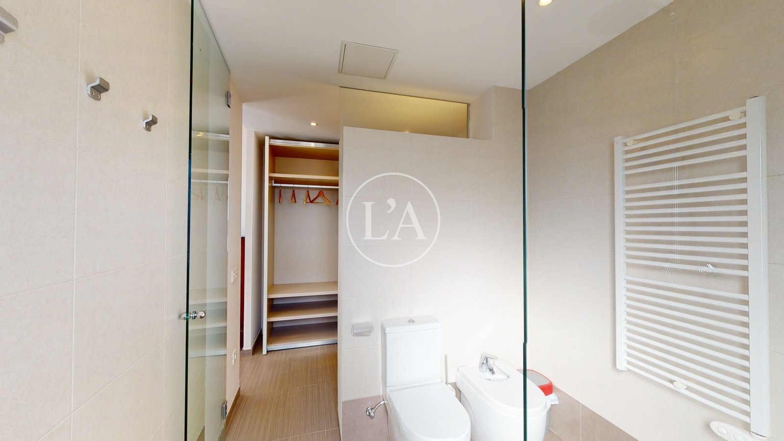 Chalet independiente con piscina Cambrils baño suite