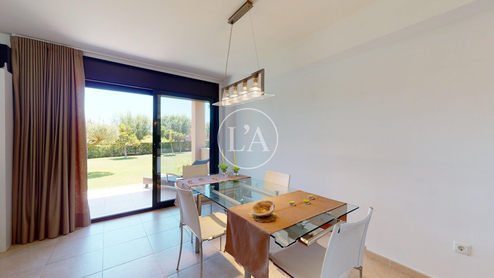 Casa Golf Bonmont mesa comedor