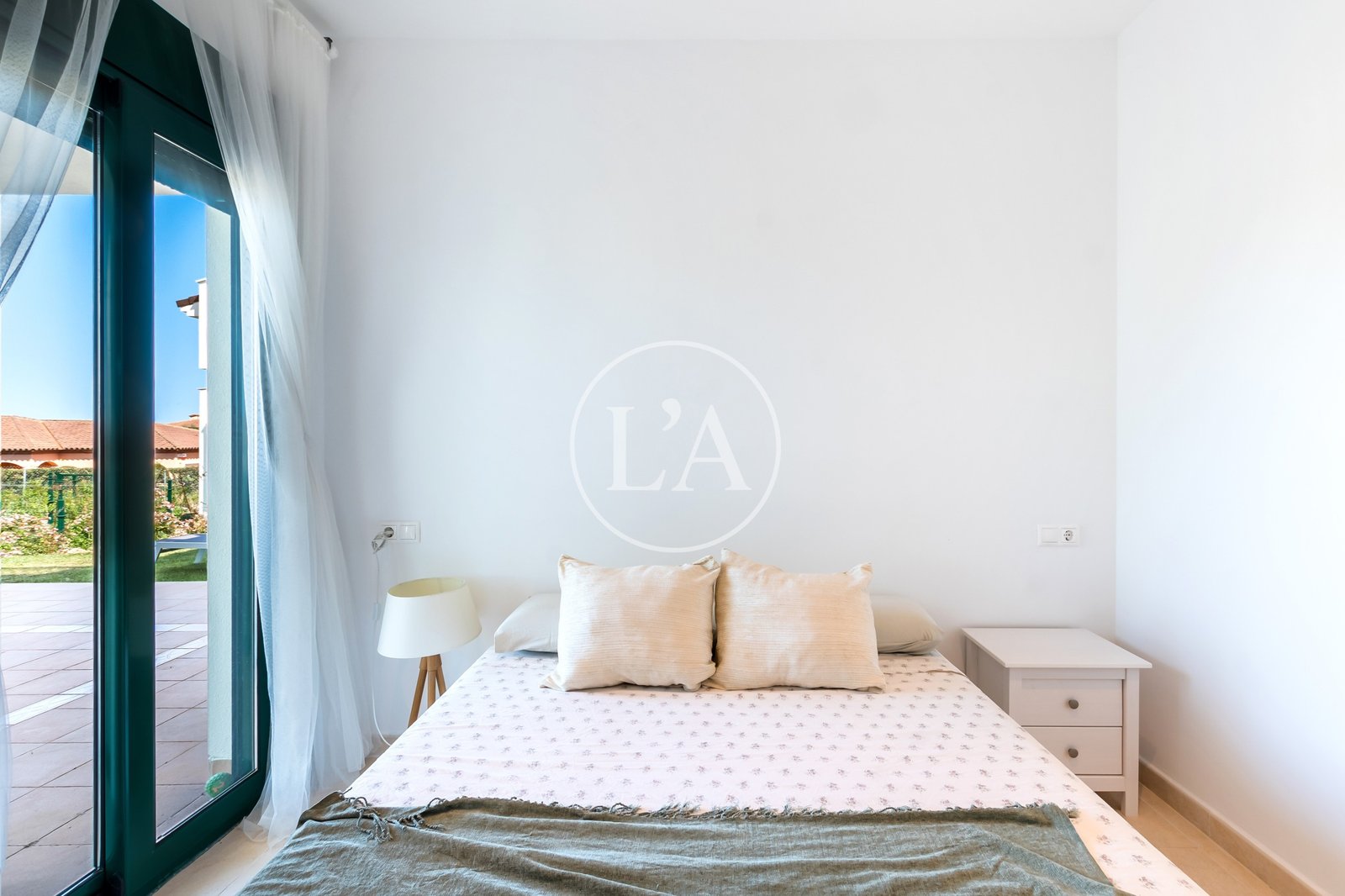 Casa-pareada-Bonmont-cama