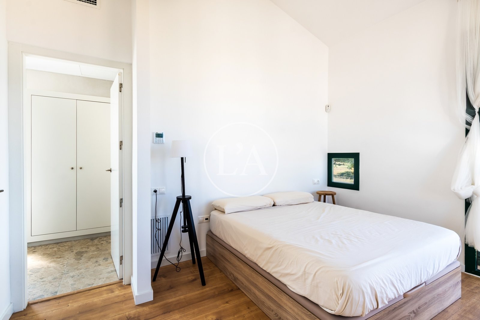 Casa-pareada-Bonmont-cama-suite
