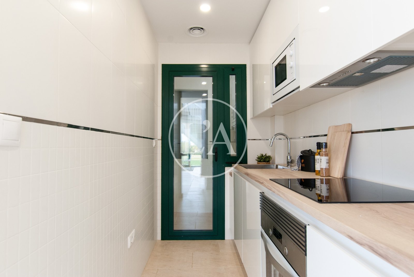 Casa-pareada-Bonmont-cocina2