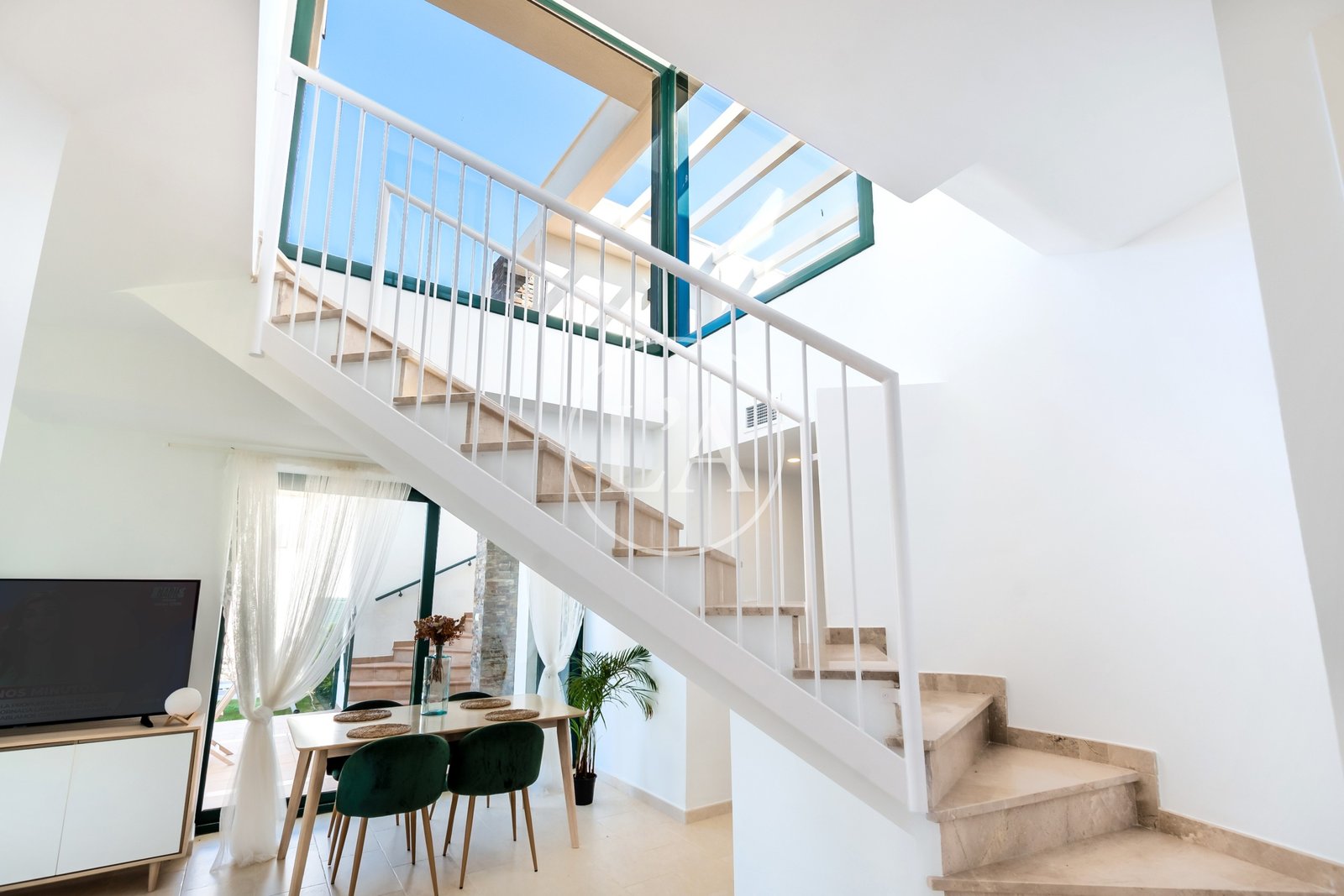 Casa-pareada-Bonmont-escalera