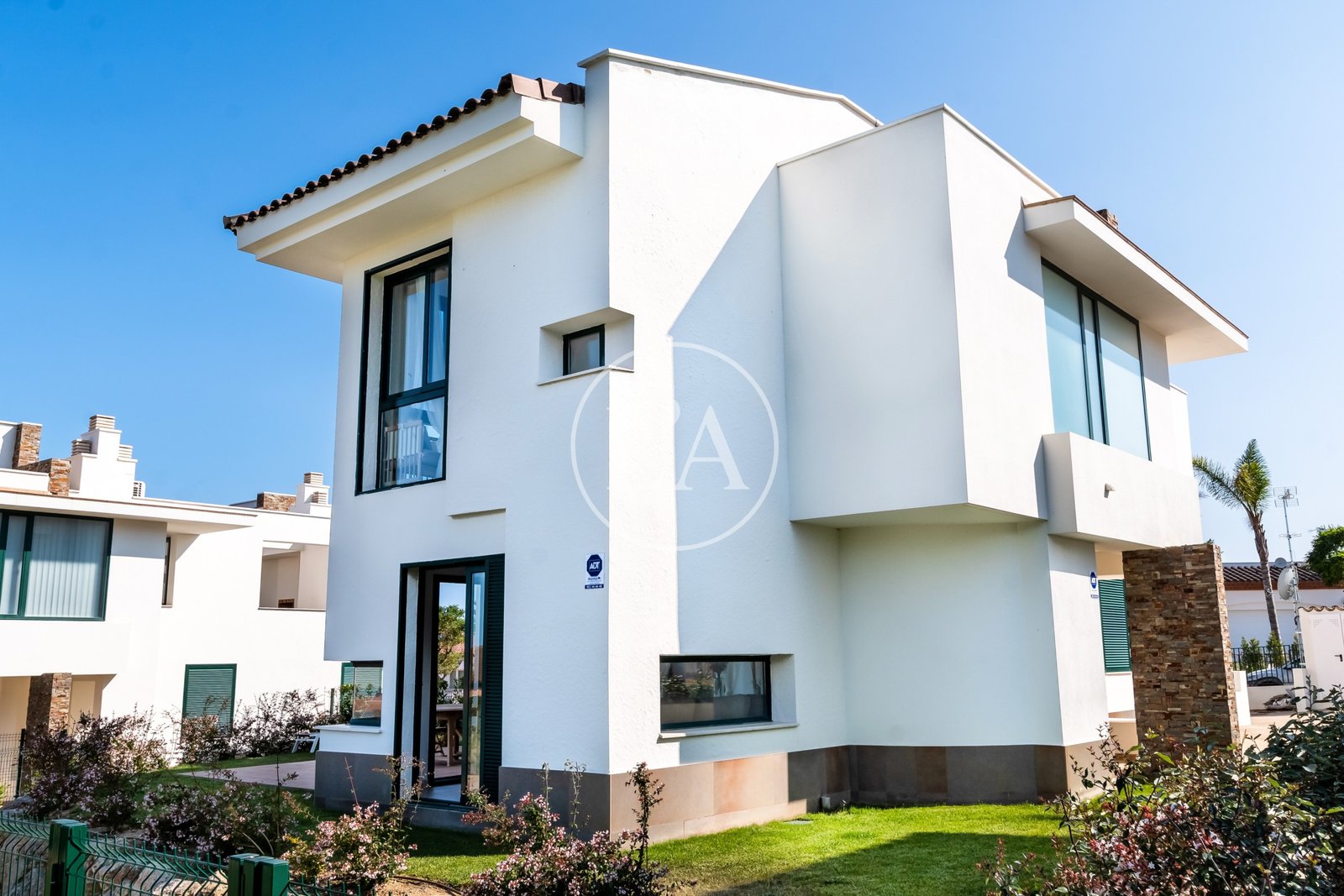 Casa-pareada-Bonmont-jardin