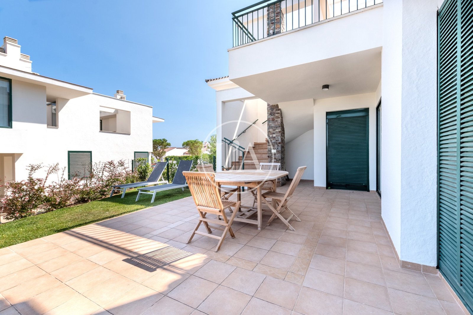 Casa-pareada-Bonmont-porche