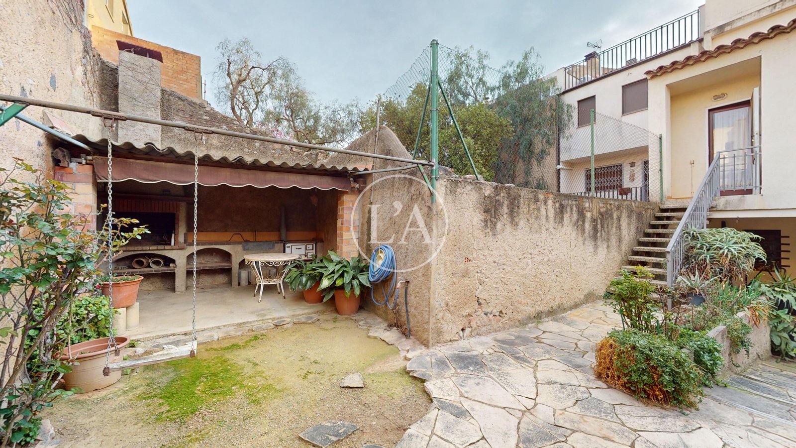 Casa en Vinyols i els Arcs columpio