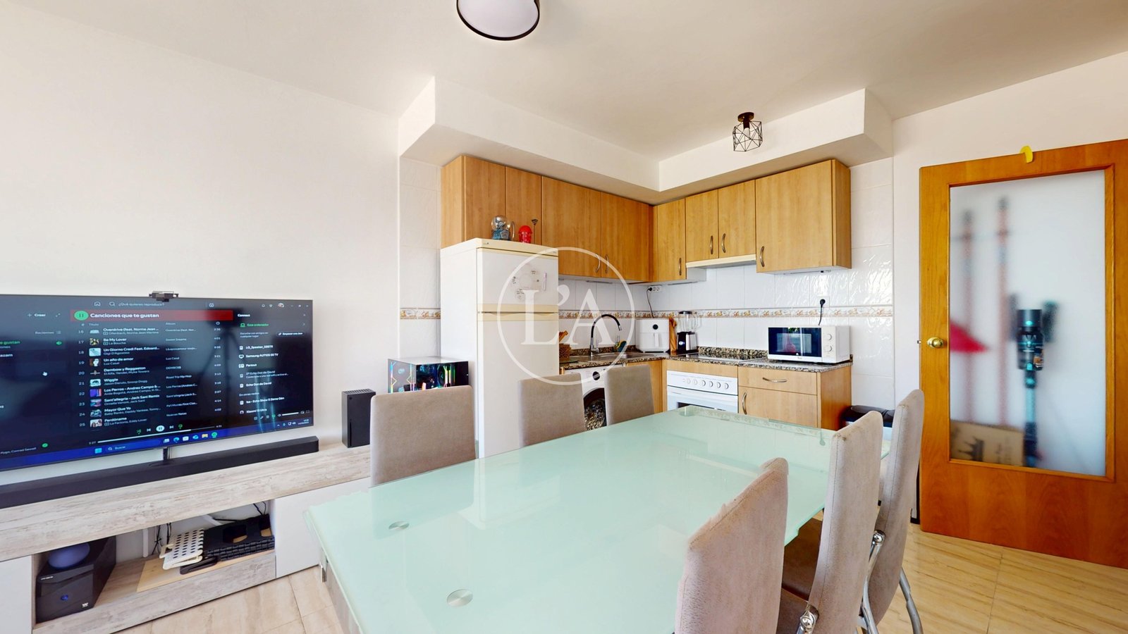 Apartamento en Miami Playa salón-comedor