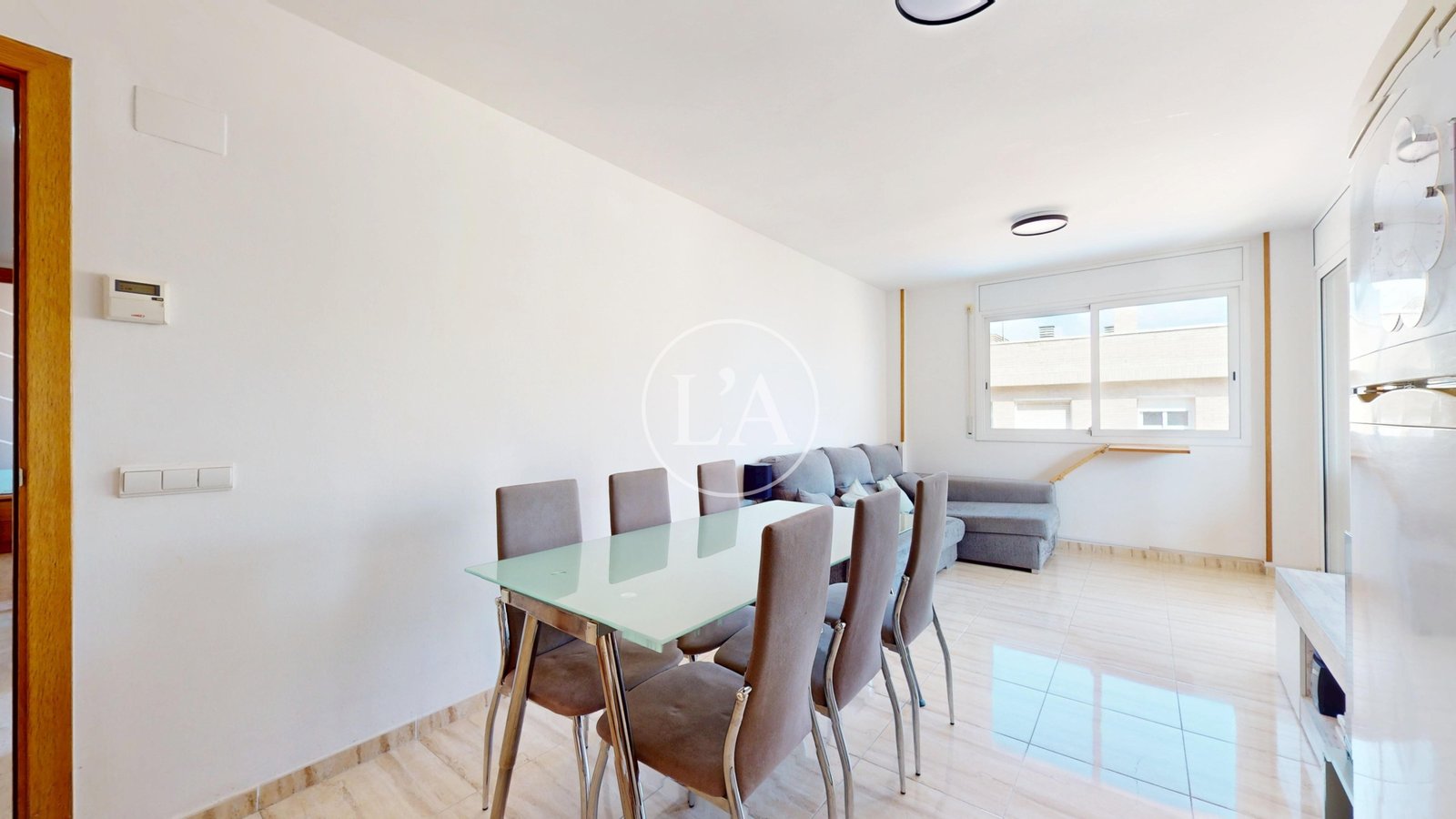 Apartamento en Miami Playa mesa comedor