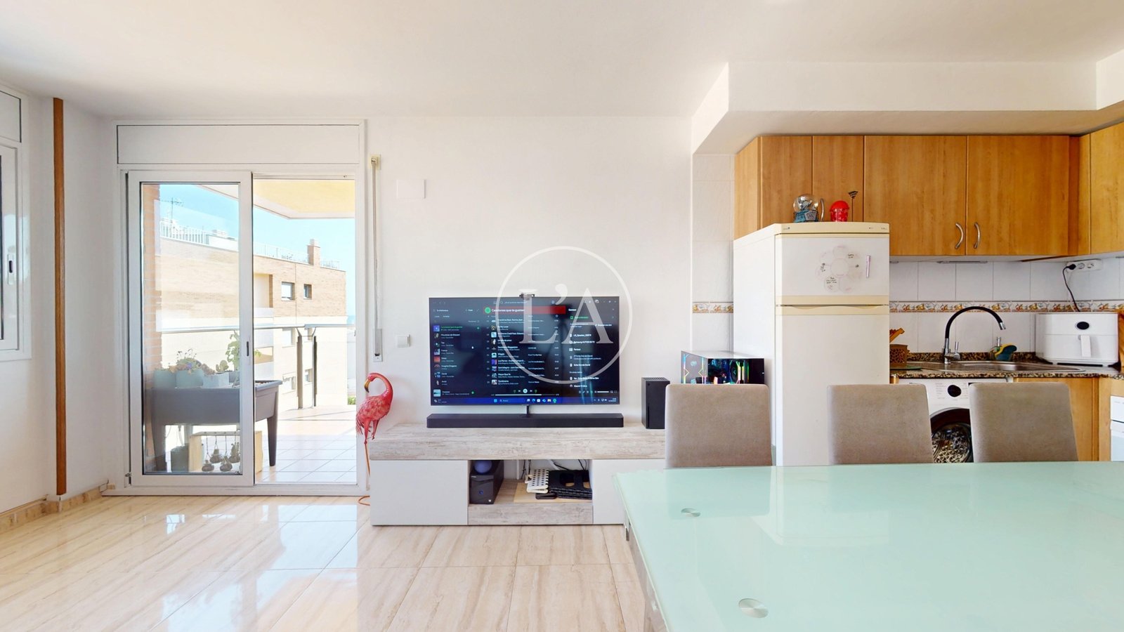 Apartamento en Miami Playa televisión