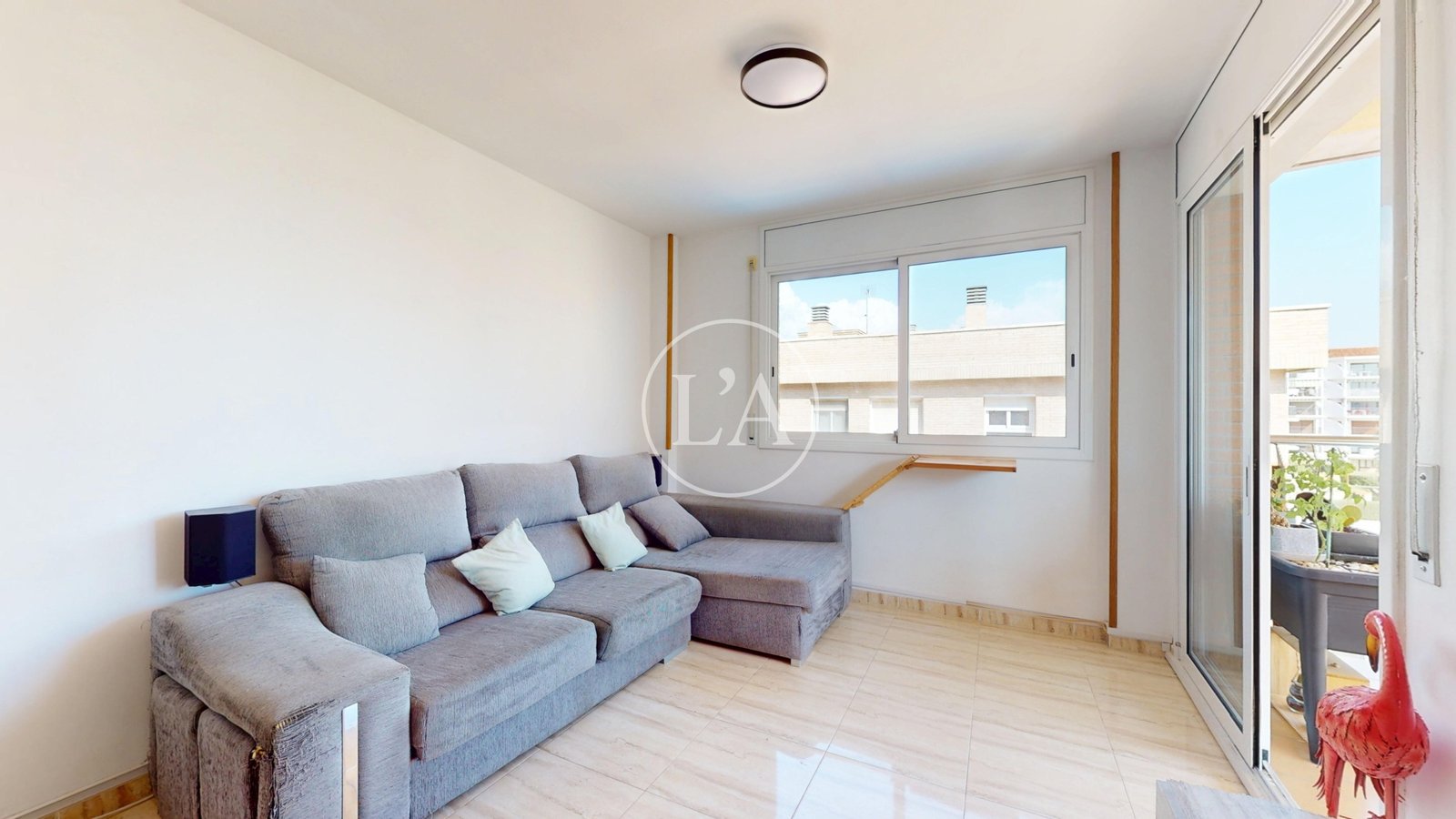 Apartamento en Miami Playa sofá