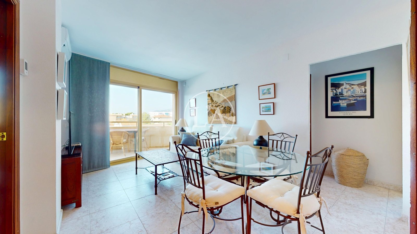 Apartamento Miami Playa mesa comedor