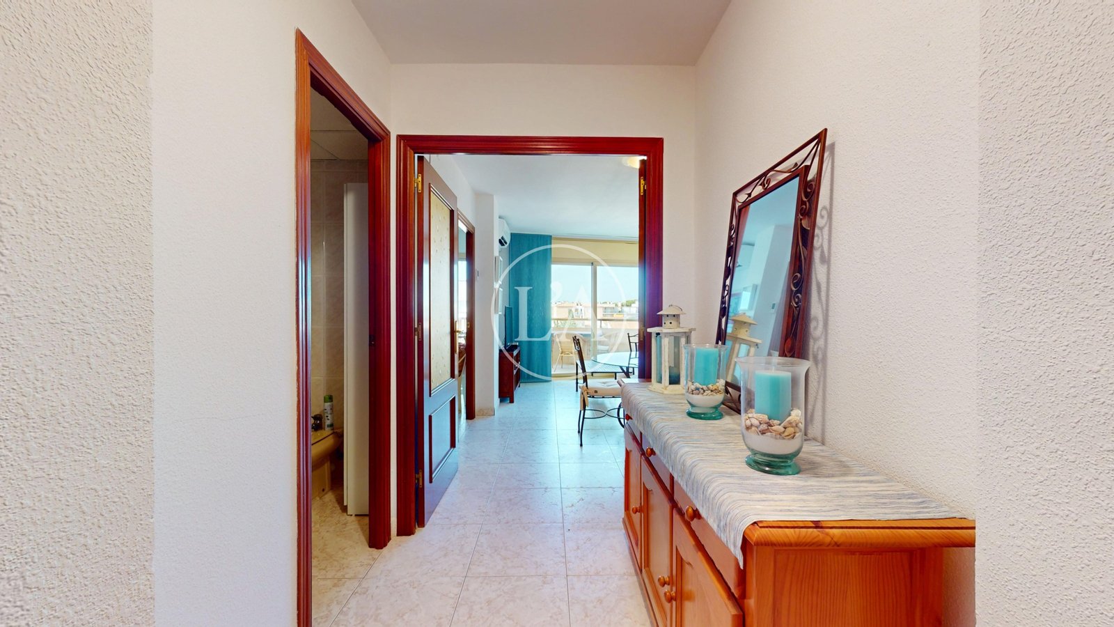 Apartamento Miami Playa recibidor