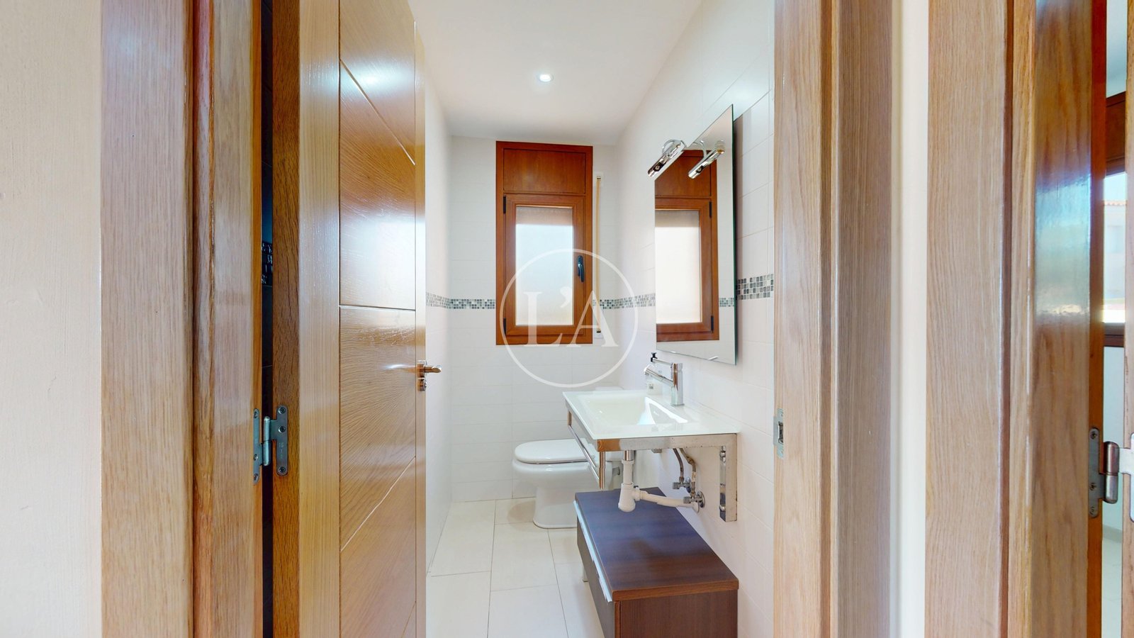 Casa con piscina y licencia turística aseo