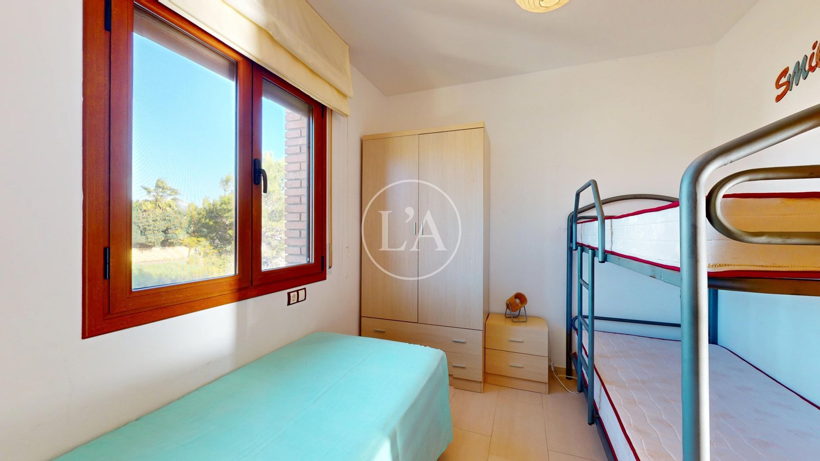 Casa con piscina y licencia turística literas