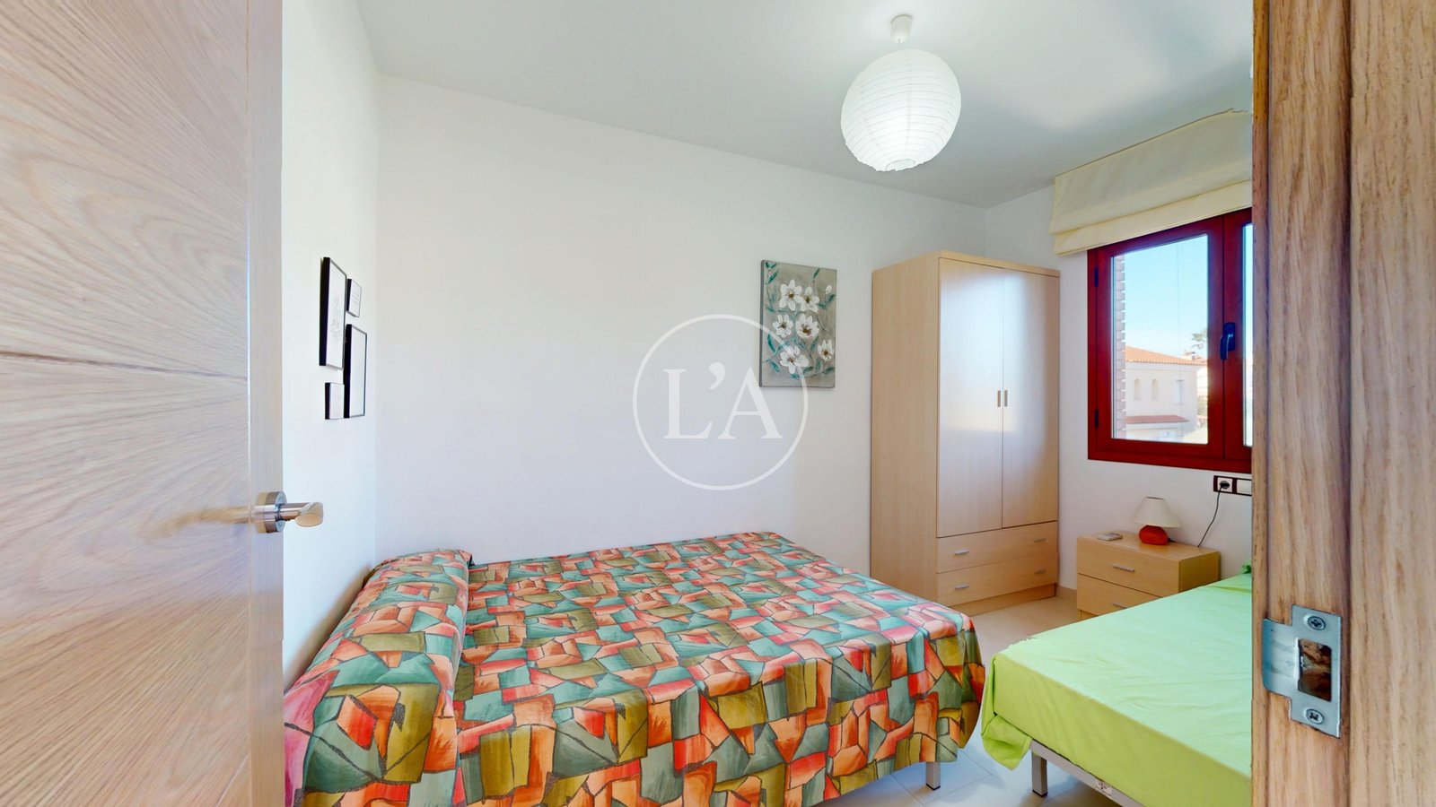 Casa con piscina y licencia turística cama matrimonio