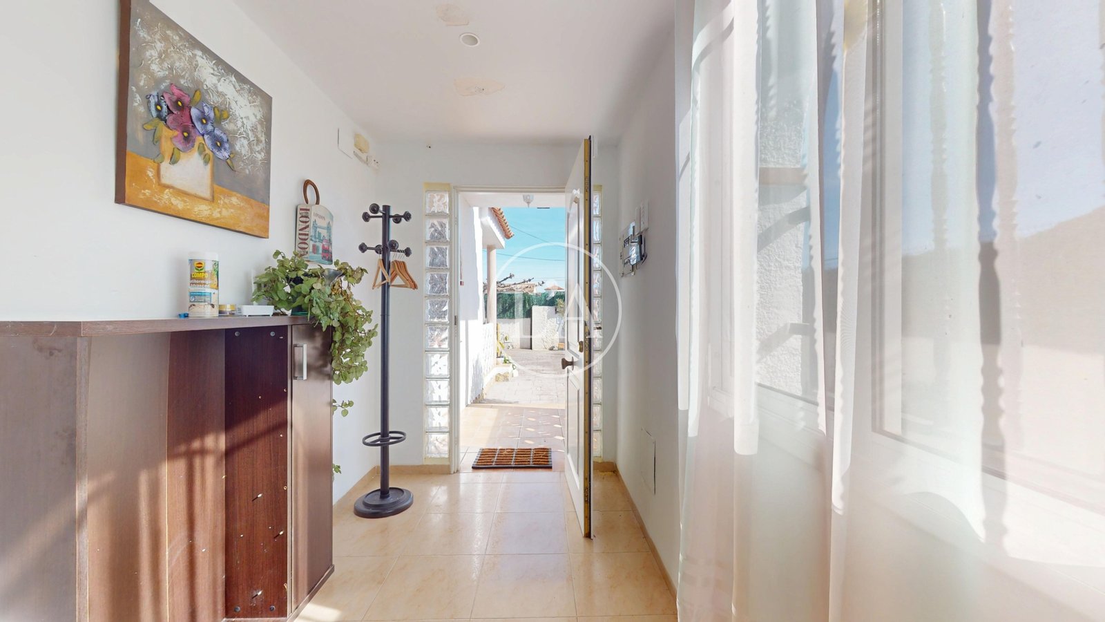 Casa pareada en venta en Mainou exterior