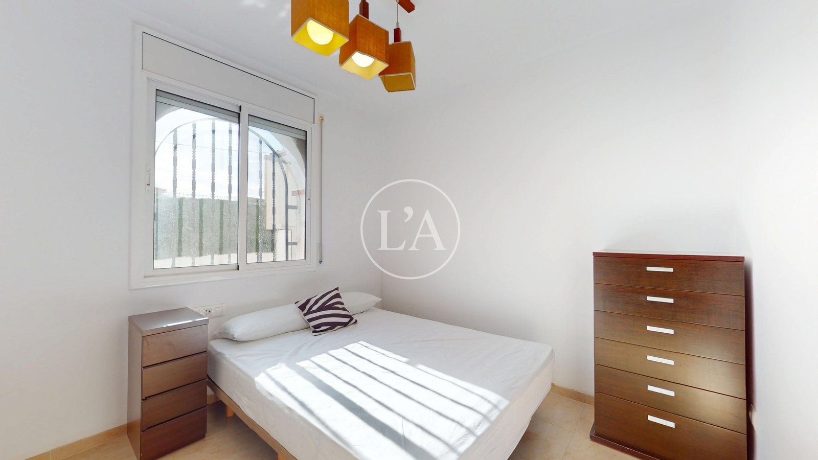Casa pareada en venta en Mainou dormitorio planta baja