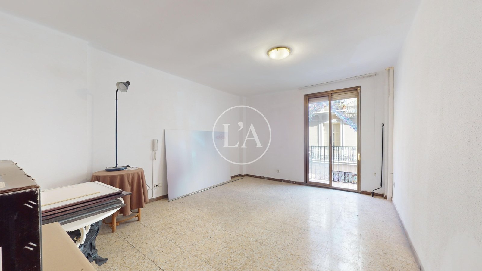 Edificio Reus Calle Llovera habitación