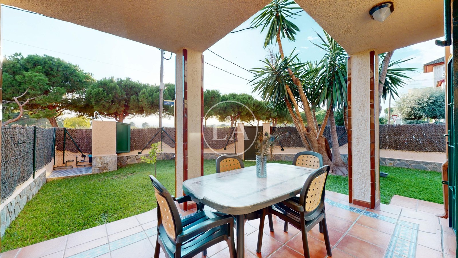 Casa pareada Cambrils Mediterrani mesa exterior