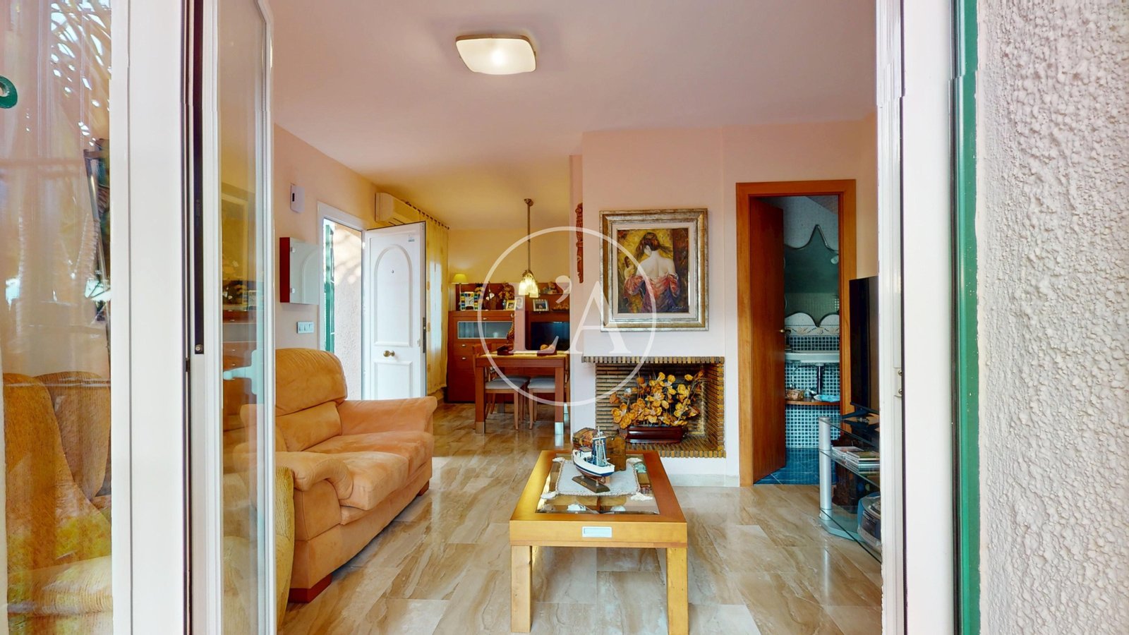 Casa pareada Cambrils Mediterrani salón mesa