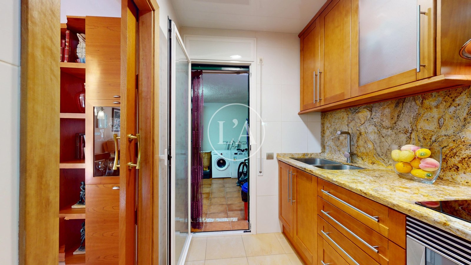 Casa pareada Cambrils Mediterrani puerta garaje