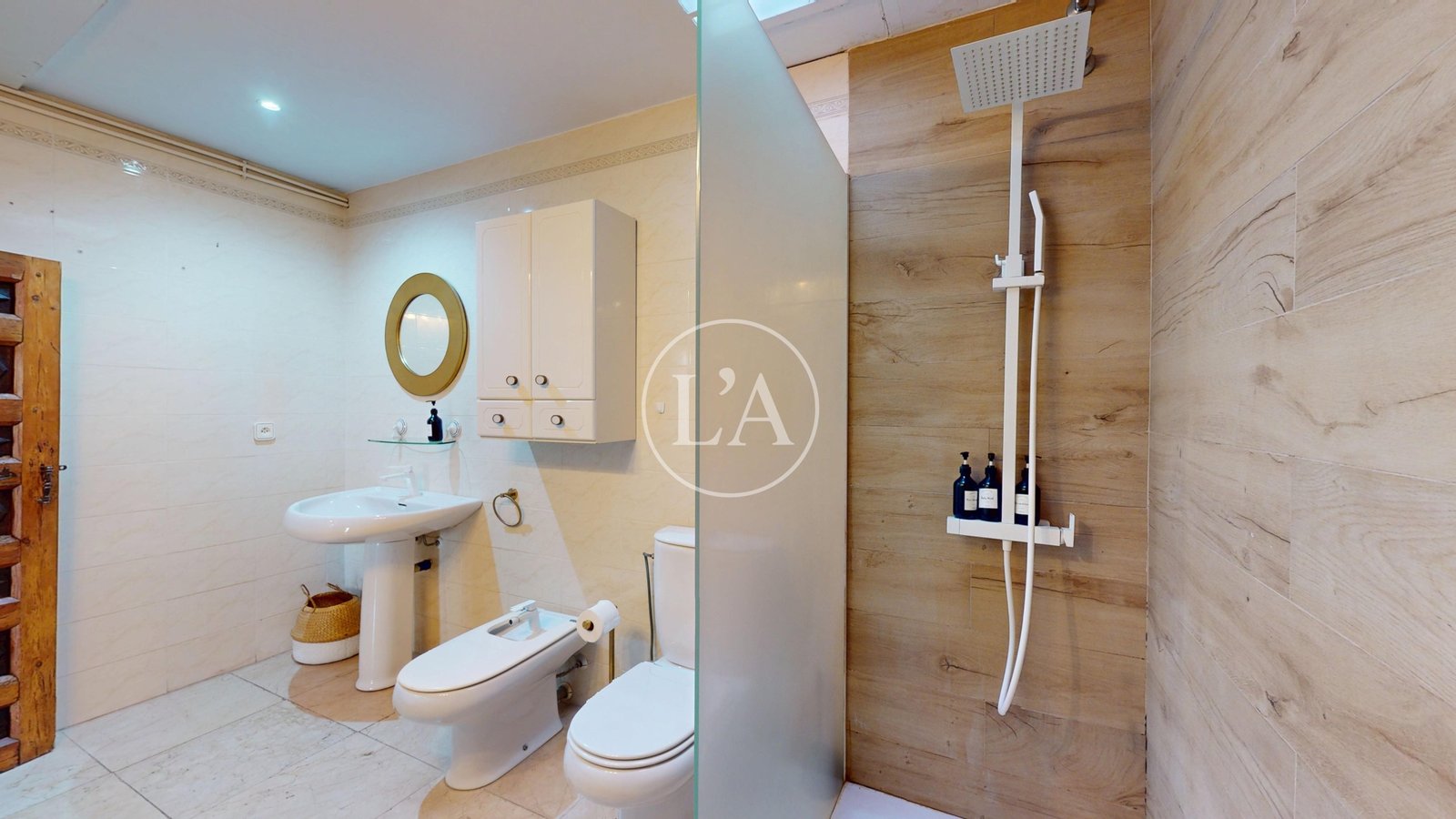 Casa Cambrils licencia turística ducha