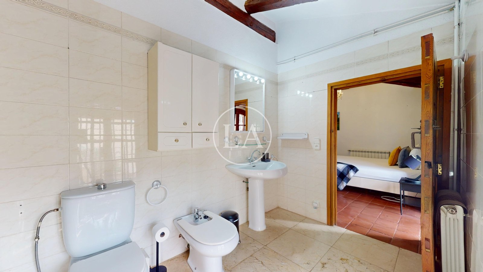Casa Cambrils licencia turística suite lavabo tercera planta