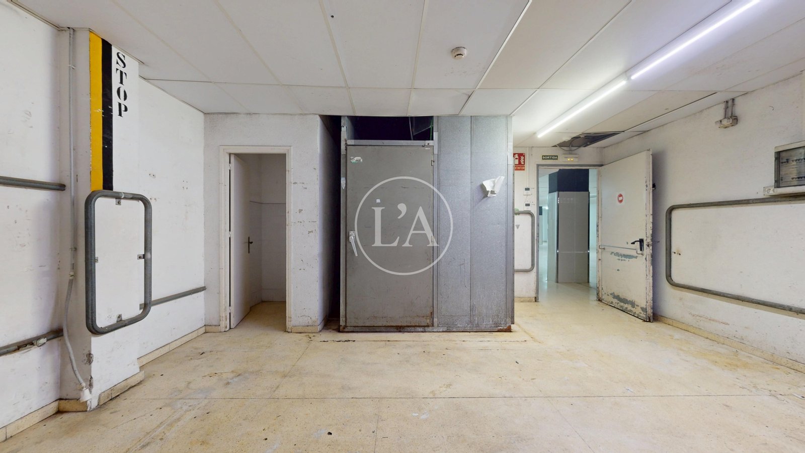 Local comercial Cambrils en alquiler sala serivicio