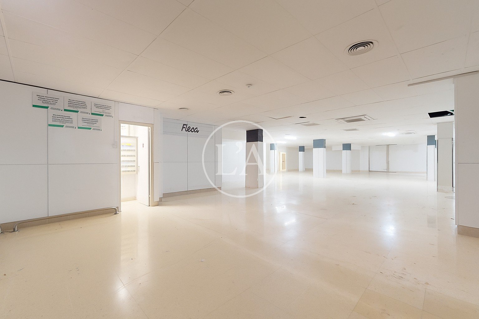 Local comercial Cambrils en alquiler entrada principal