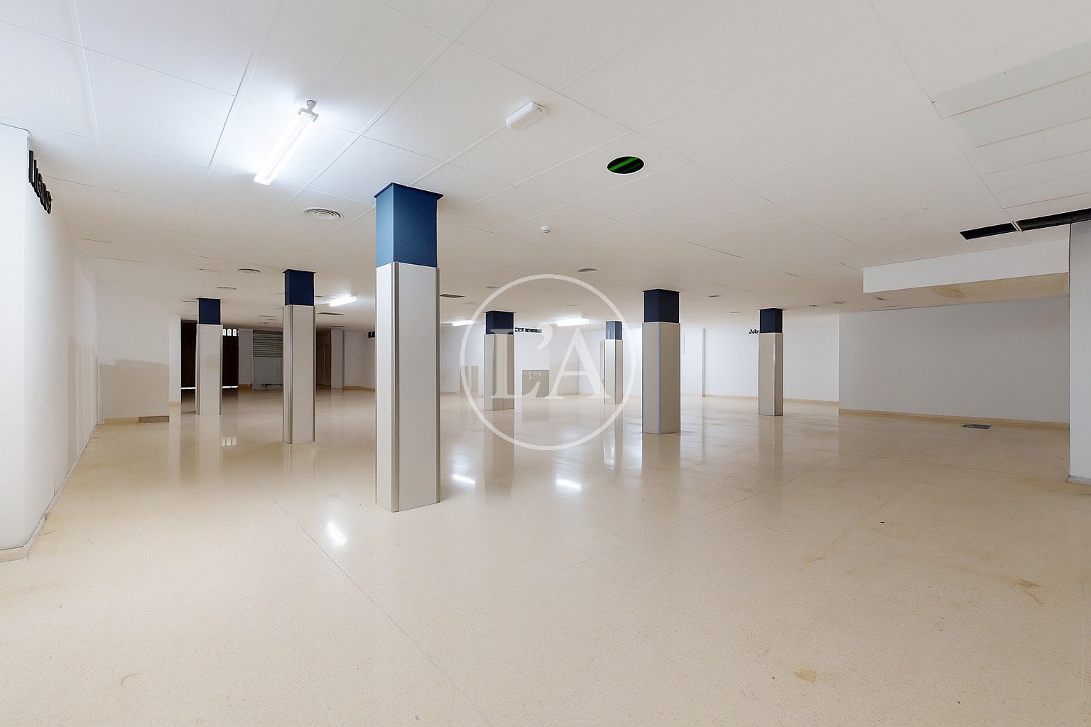 Local comercial Cambrils en alquiler columnas