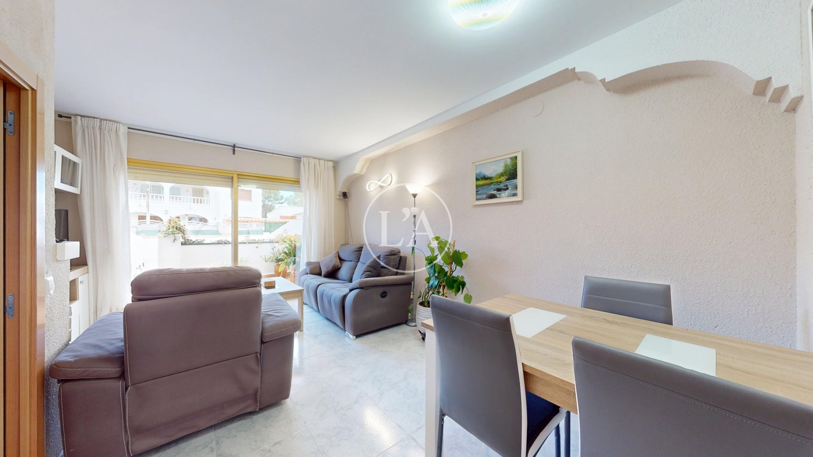 Casa Cambrils Mediterrani comedor