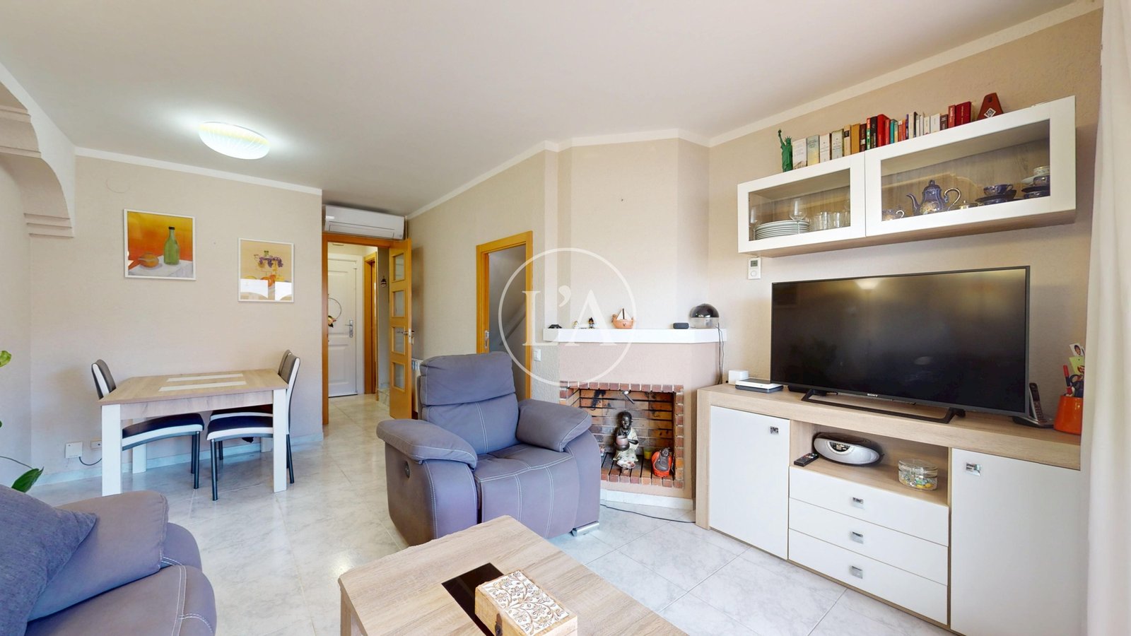 Casa Cambrils Mediterrani sofá