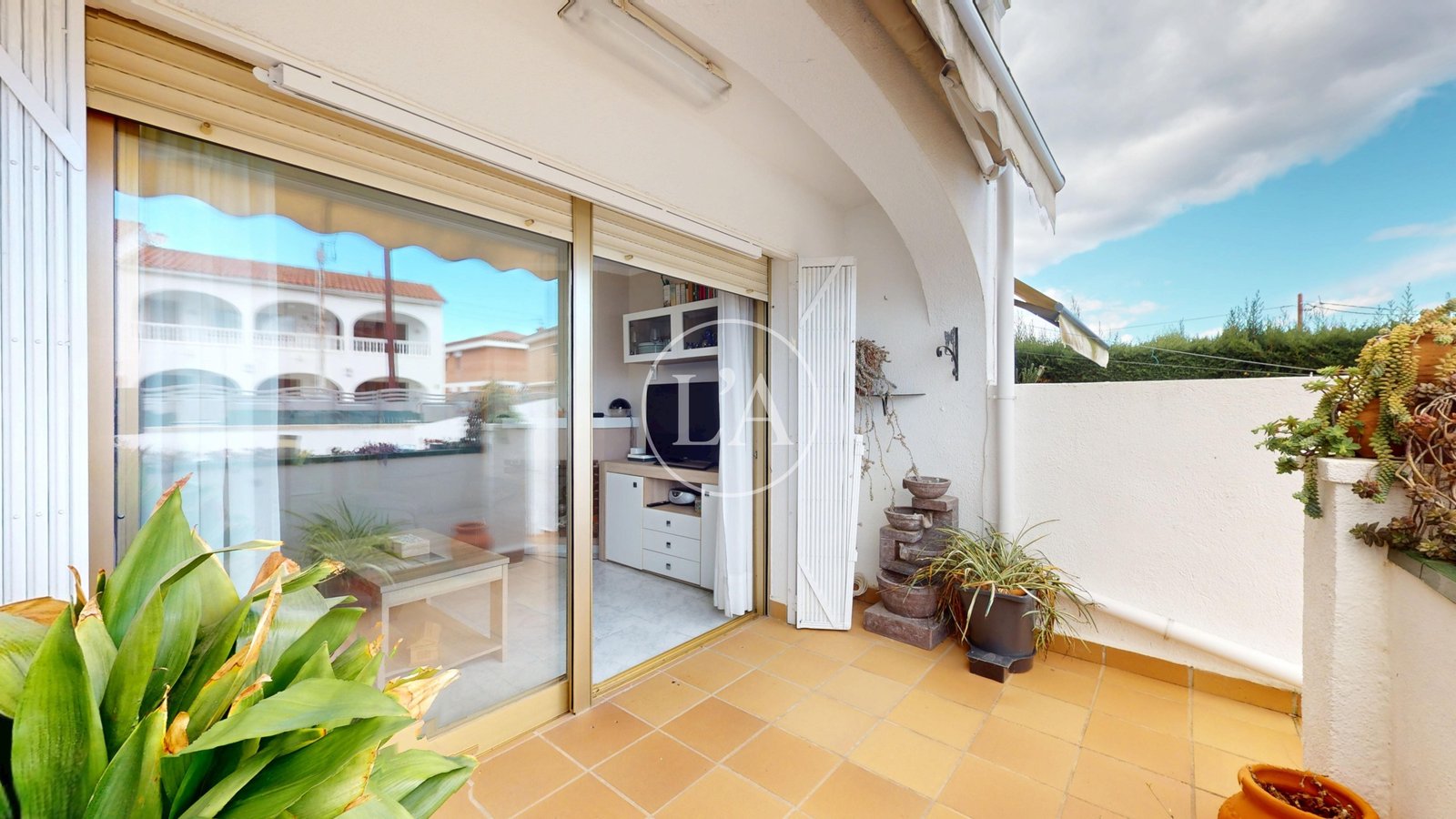 Casa Cambrils Mediterrani salida terraza