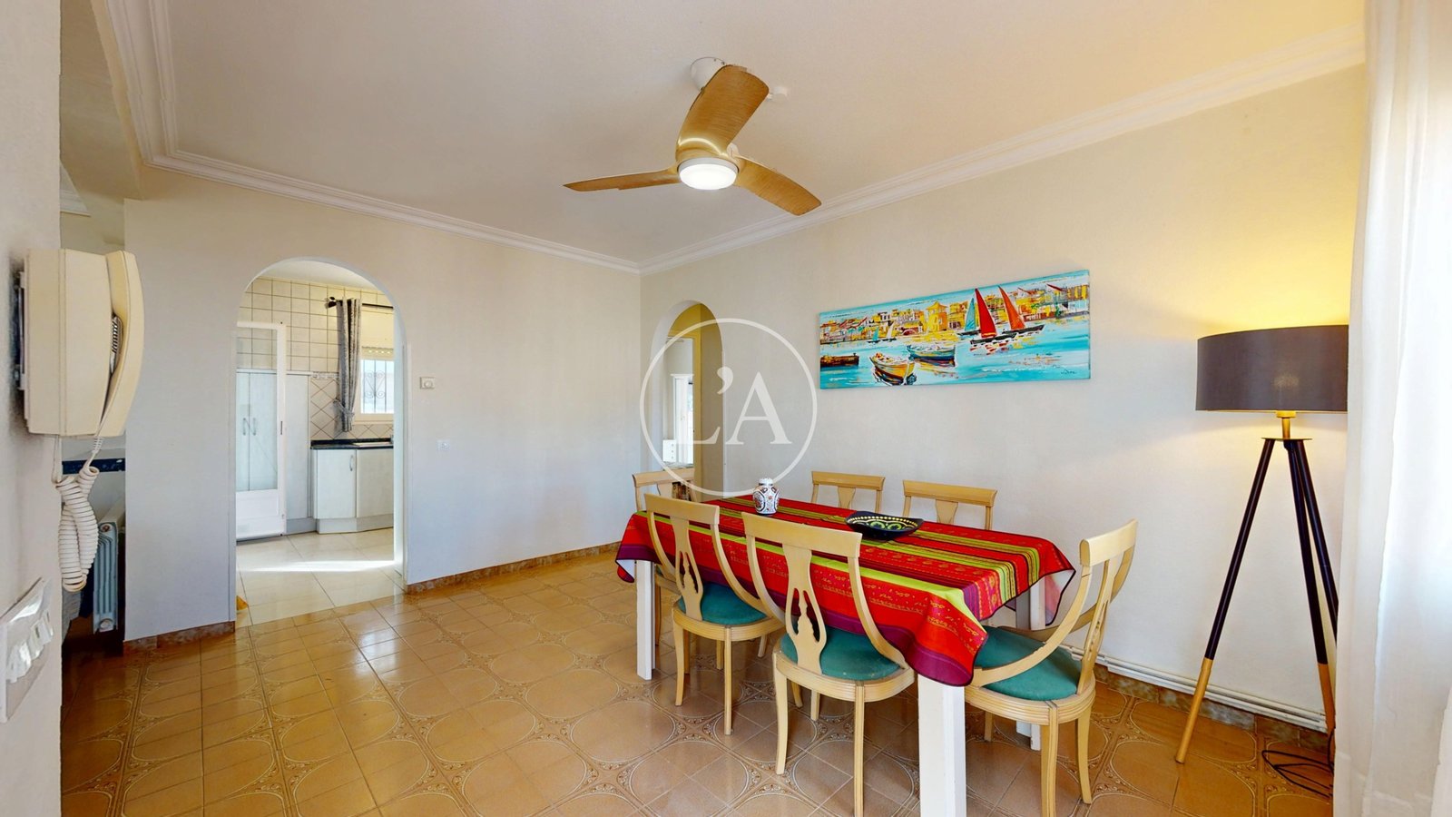 Casa en venta Cambrils Mediterrani comedor acceso