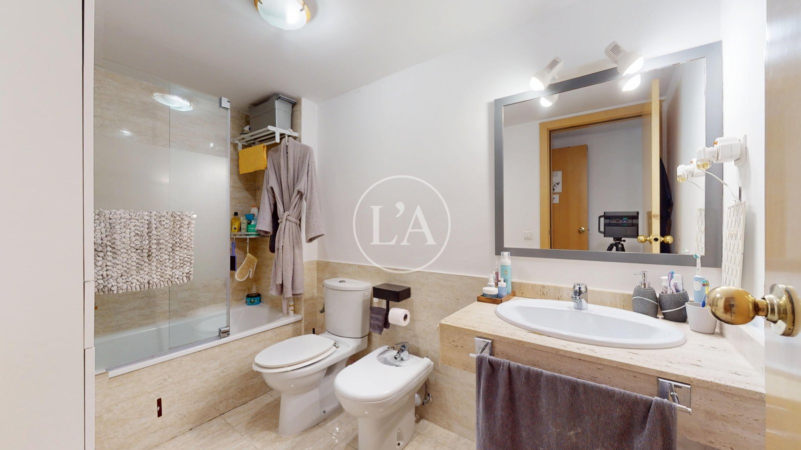 Piso en venta en Cambrils baño suite