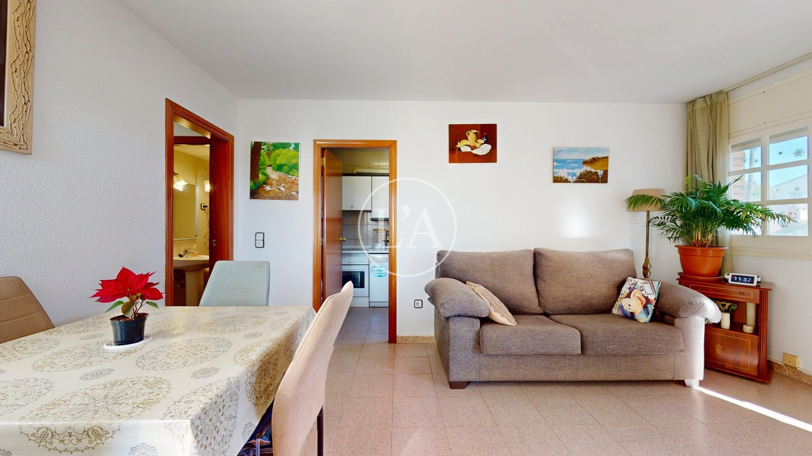 Casa en Vilafortuny Cambrils entrada cocina