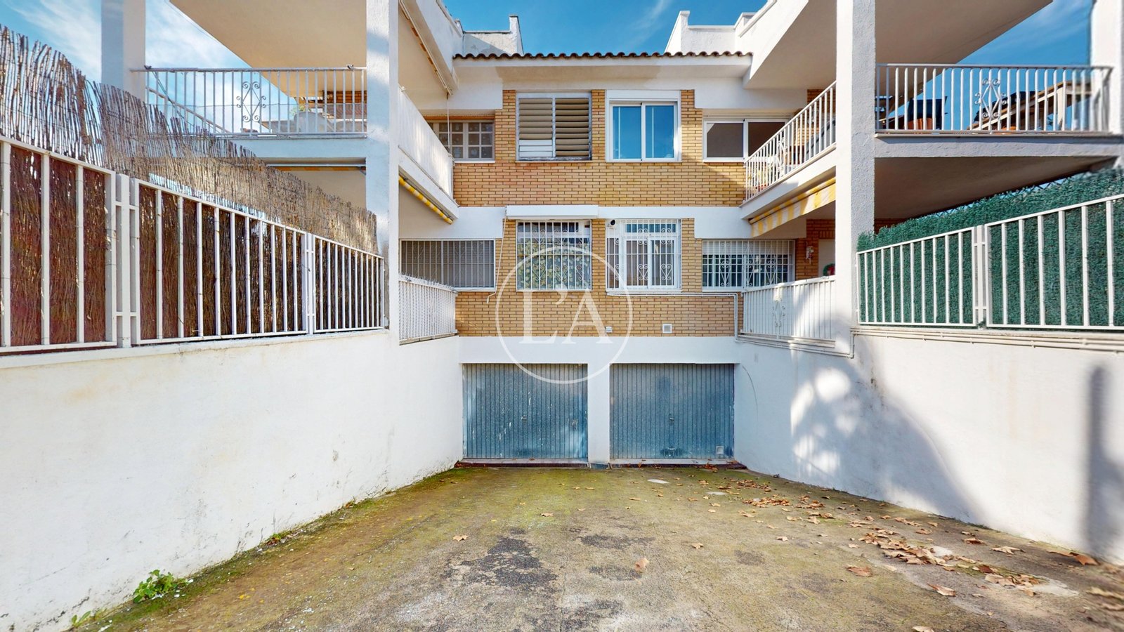 Casa en Vilafortuny Cambrils entrada parking