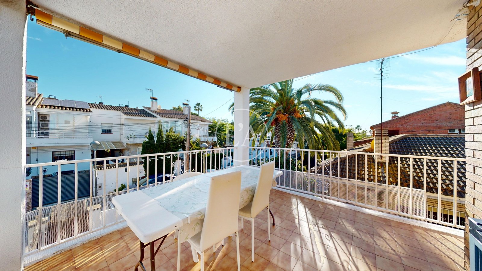 Casa en Vilafortuny Cambrils toldos terraza