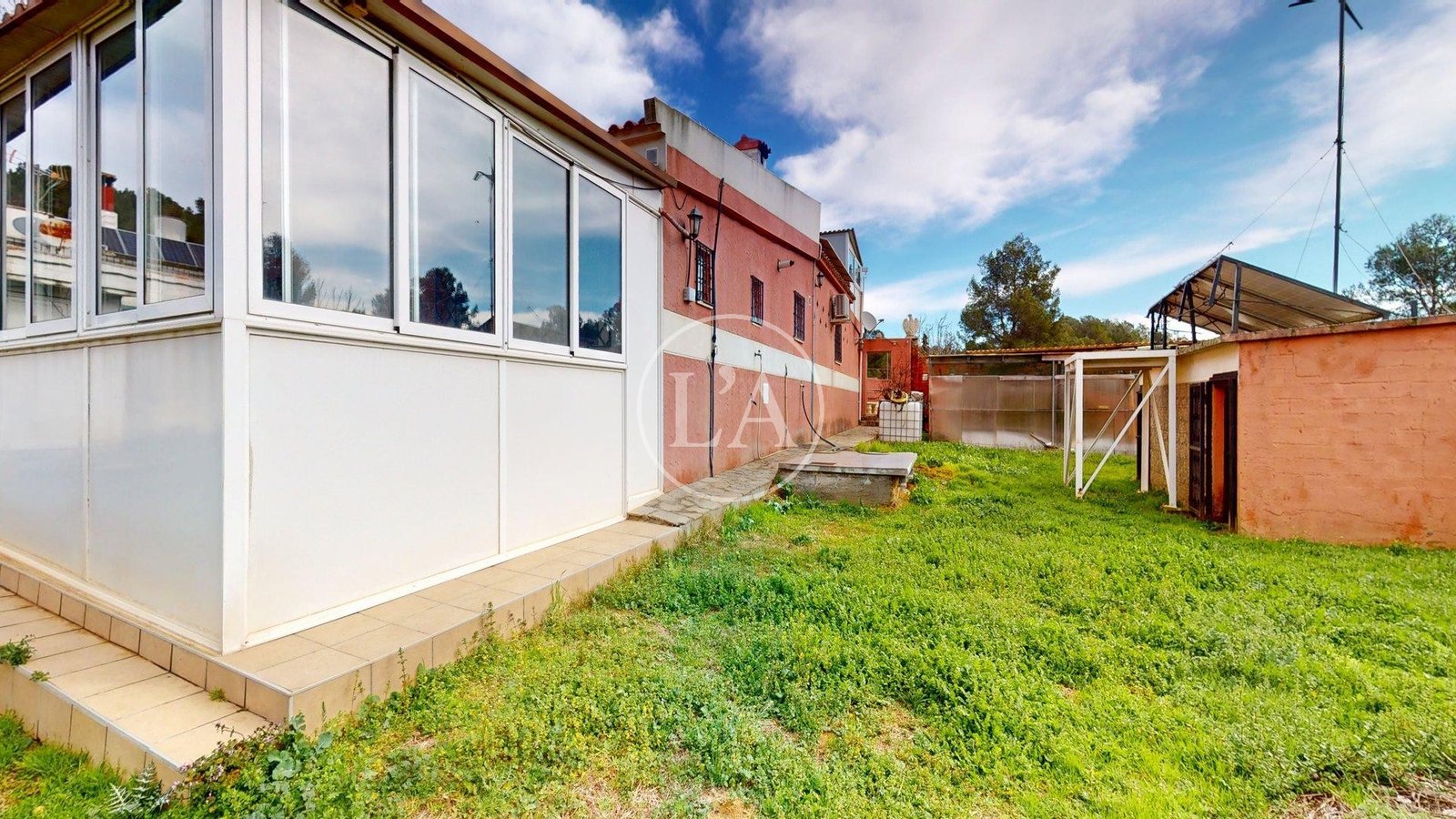 Masía urbana en venta en Vilanova d'Escornalbou fachada