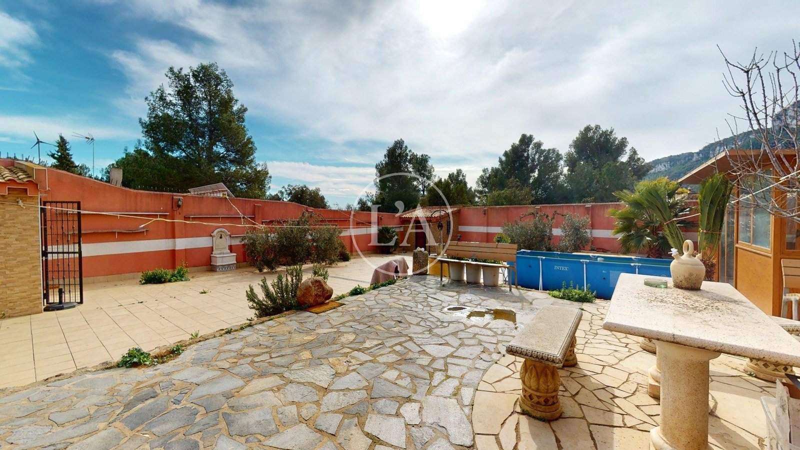 Masía urbana en venta en Vilanova d'Escornalbou jardín