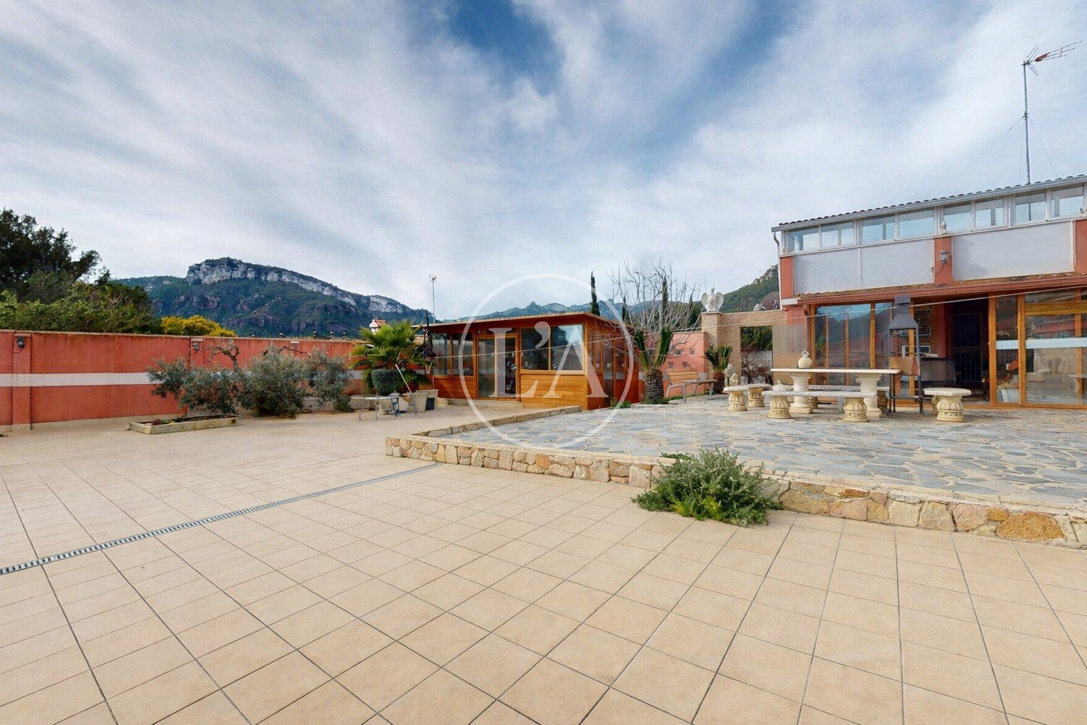 Masía urbana en venta en Vilanova d'Escornalbou vistas montaña