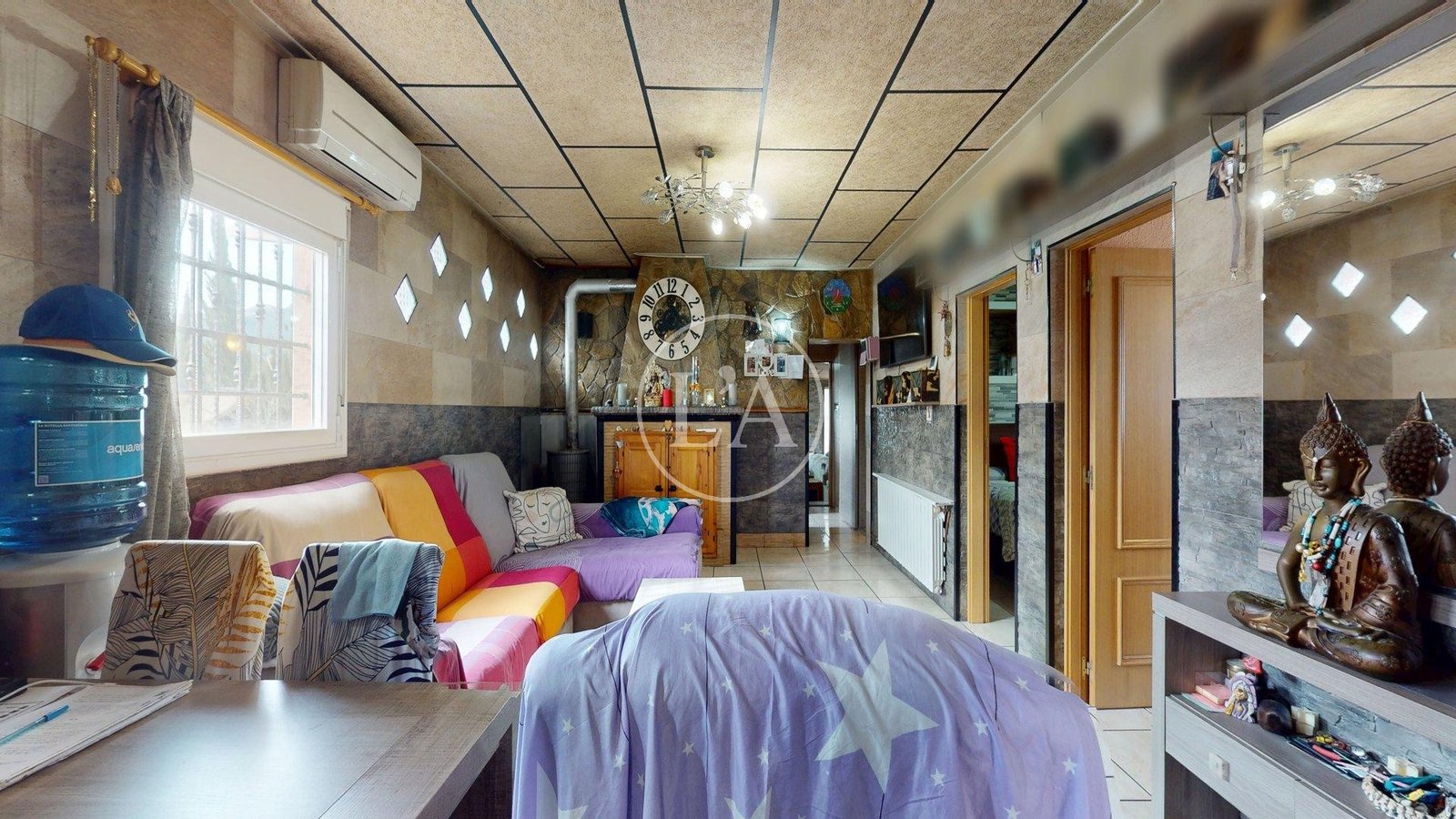 Masía urbana en venta en Vilanova d'Escornalbou sofás