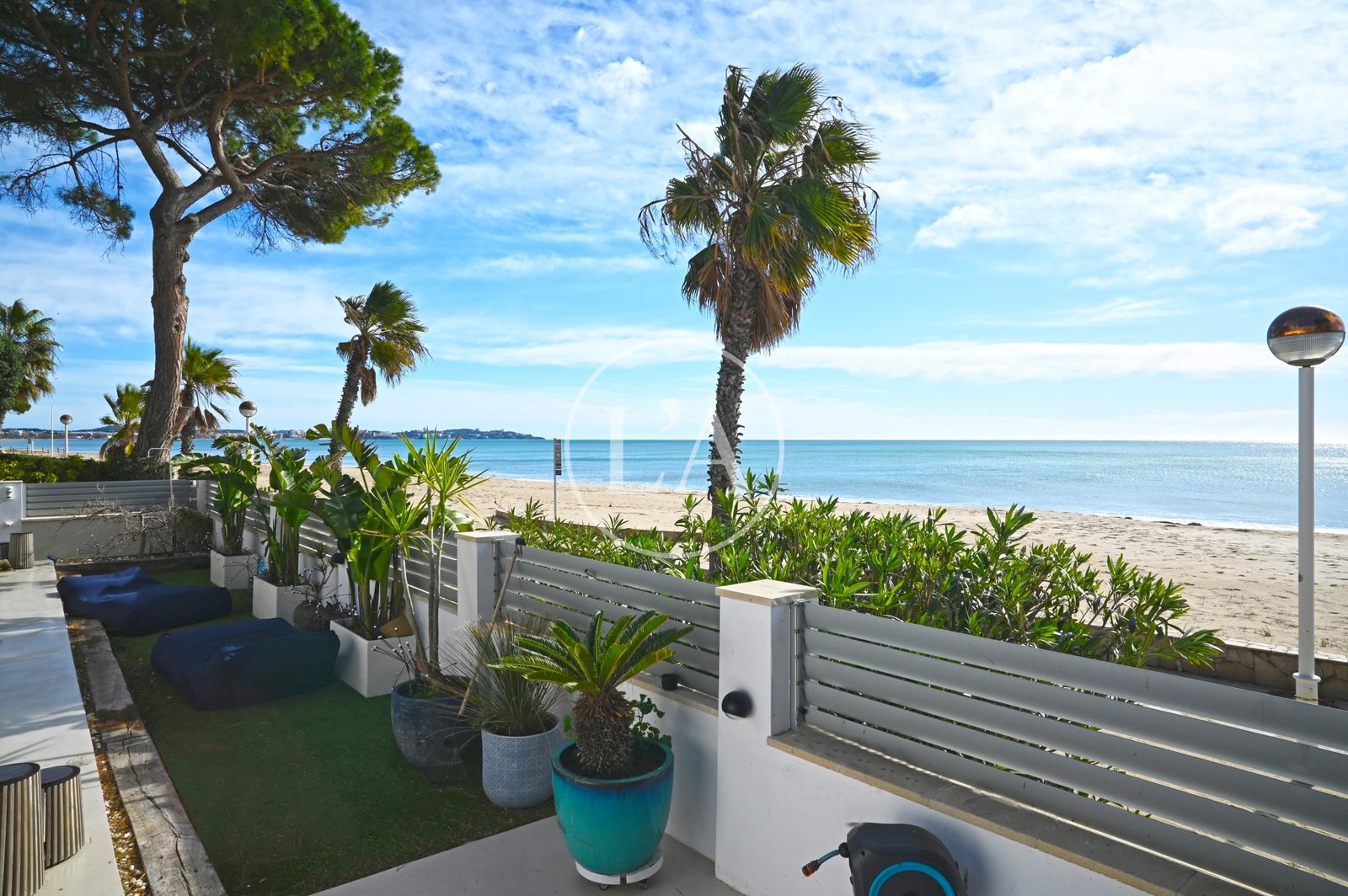 Casa en venta en primera linea de mar de Cambrils exterior