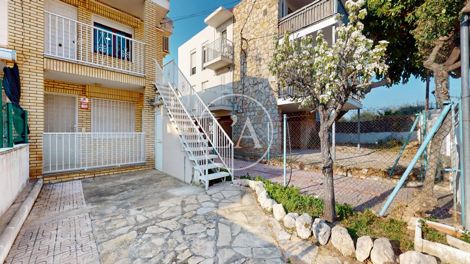 Primera planta con jardín en la Llosa Cambrils jardín