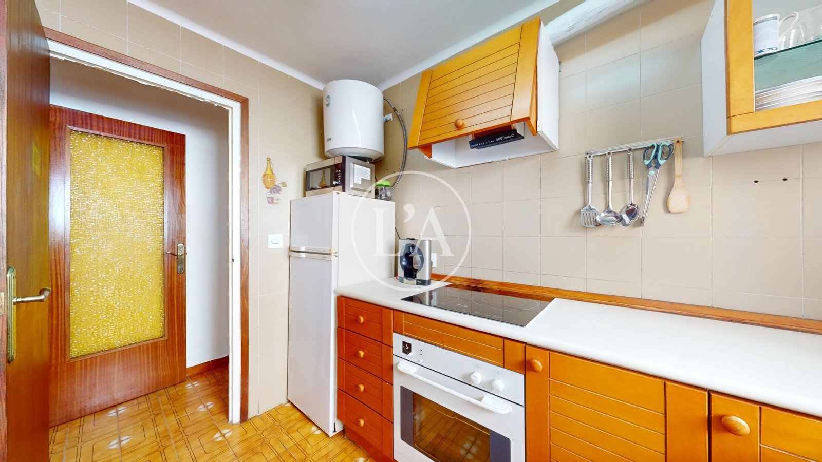 Primera planta con jardín en la Llosa Cambrils cocina