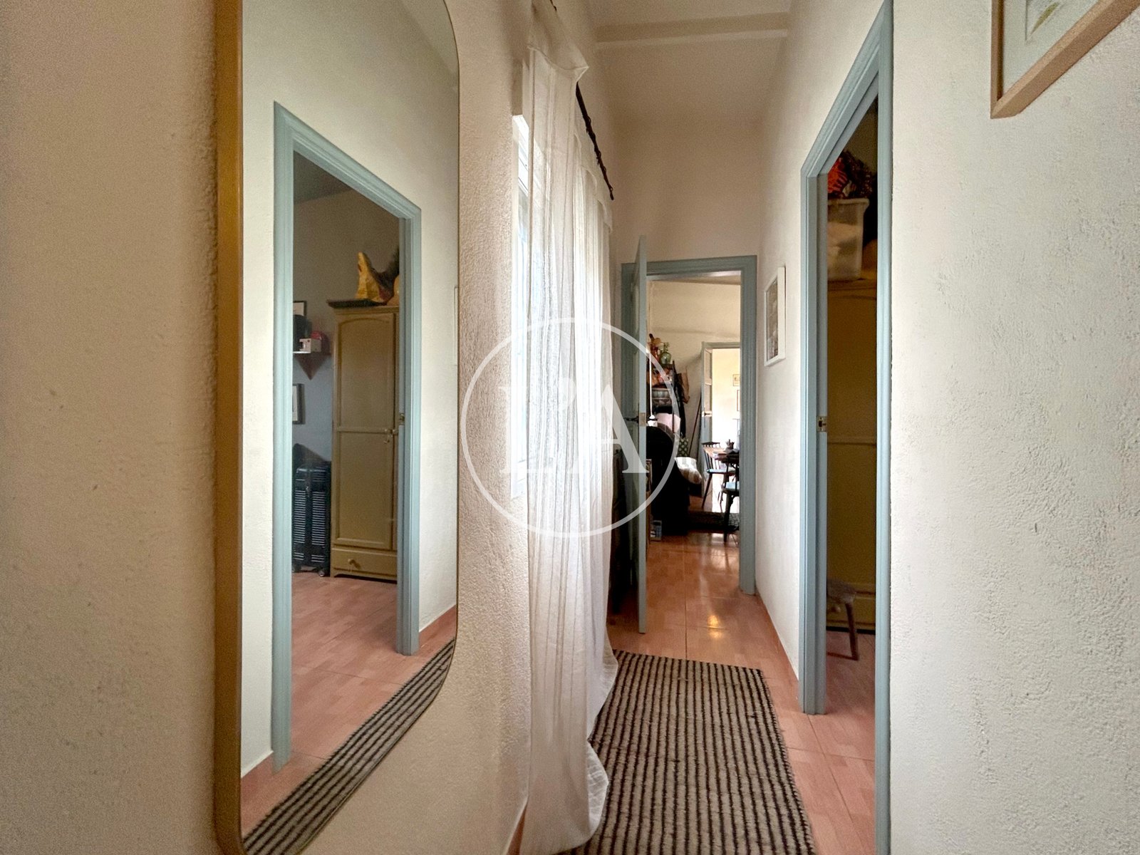 Masía rústica en Riudoms distribuidor