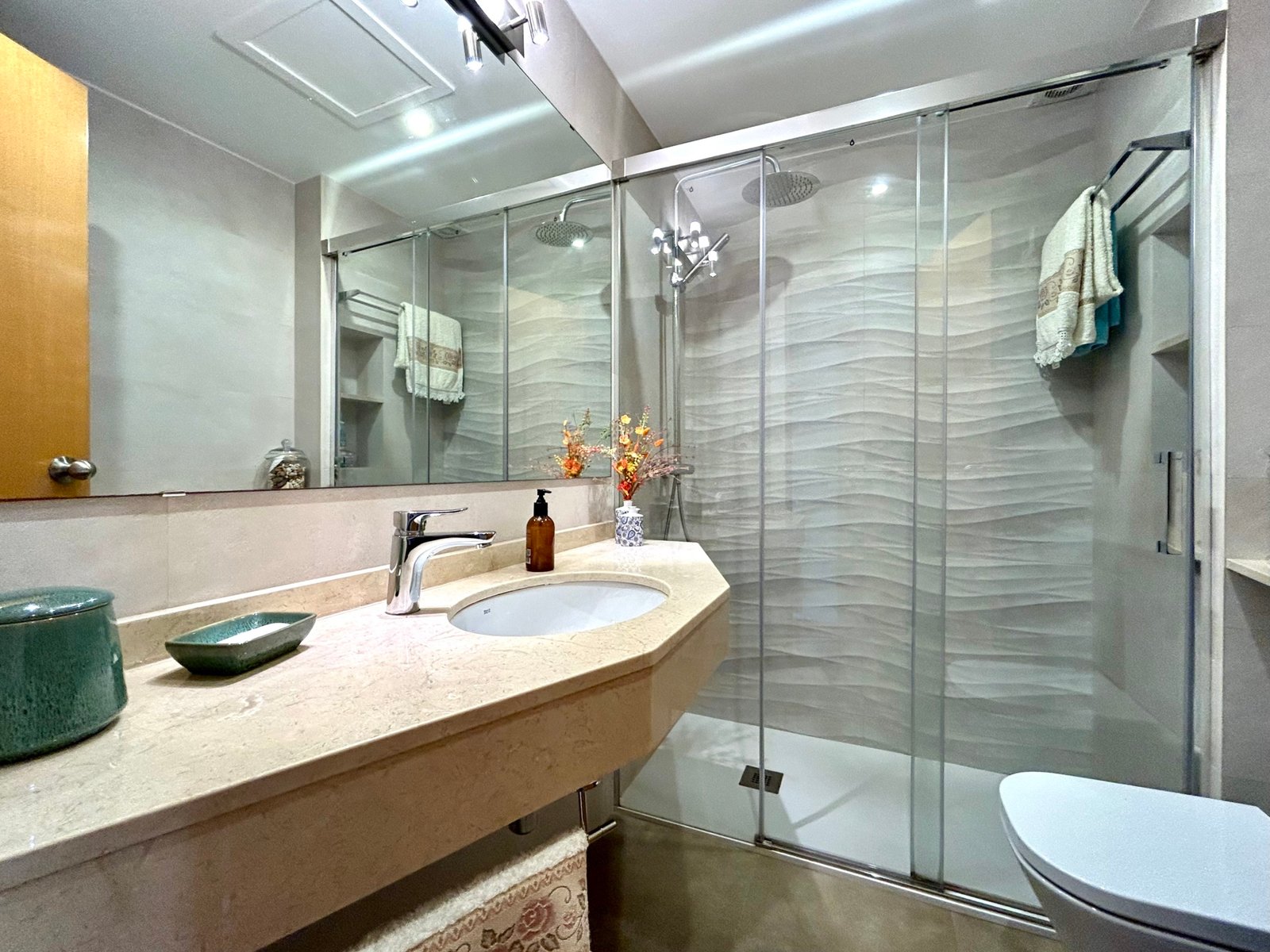 Casa adosada en venta en Vilafortuny ducha
