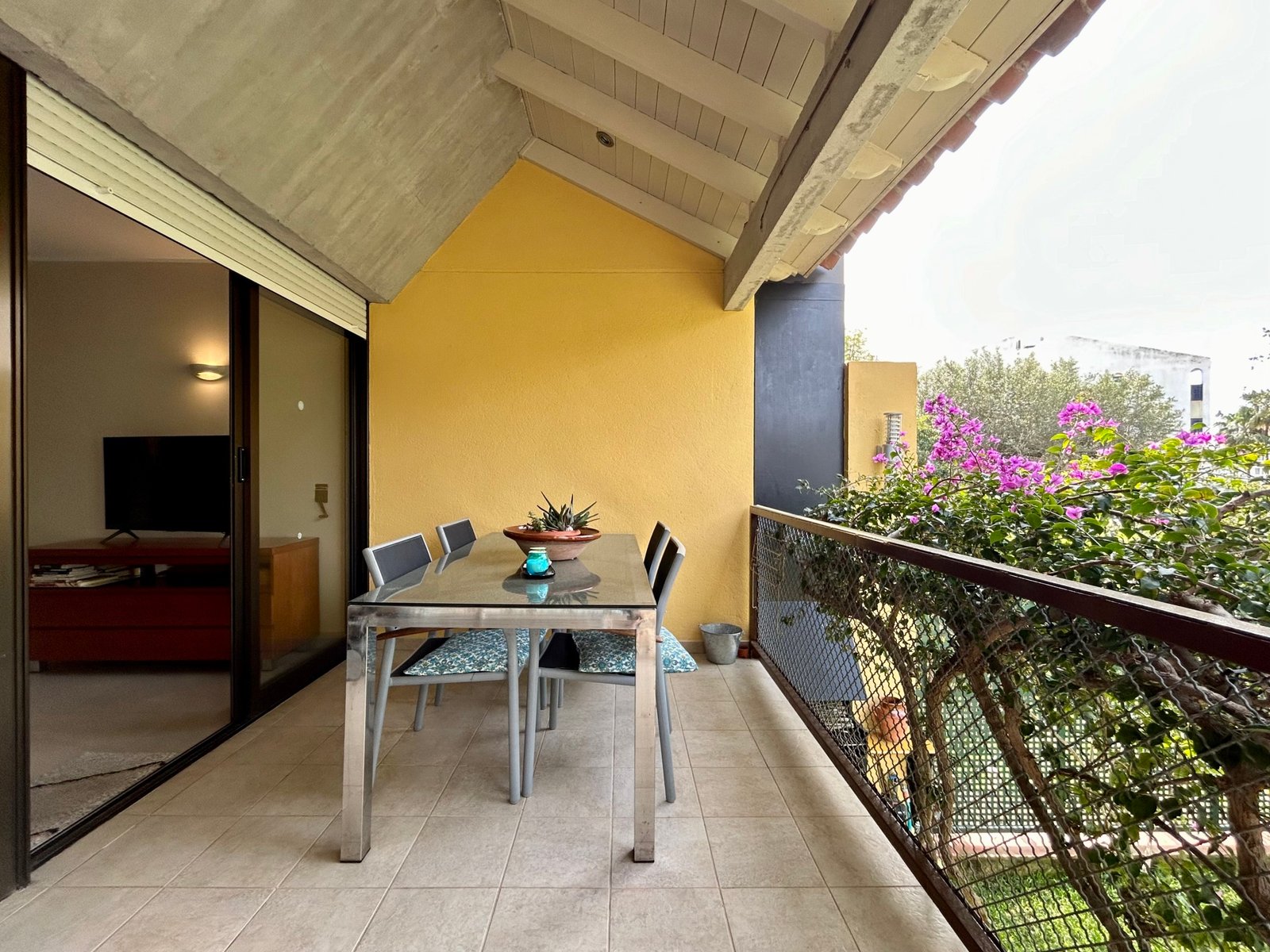 Casa adosada en venta en Vilafortuny techo porche